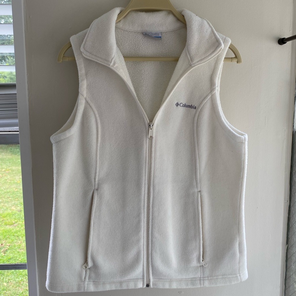 Columbia Soft White Fleece Vest